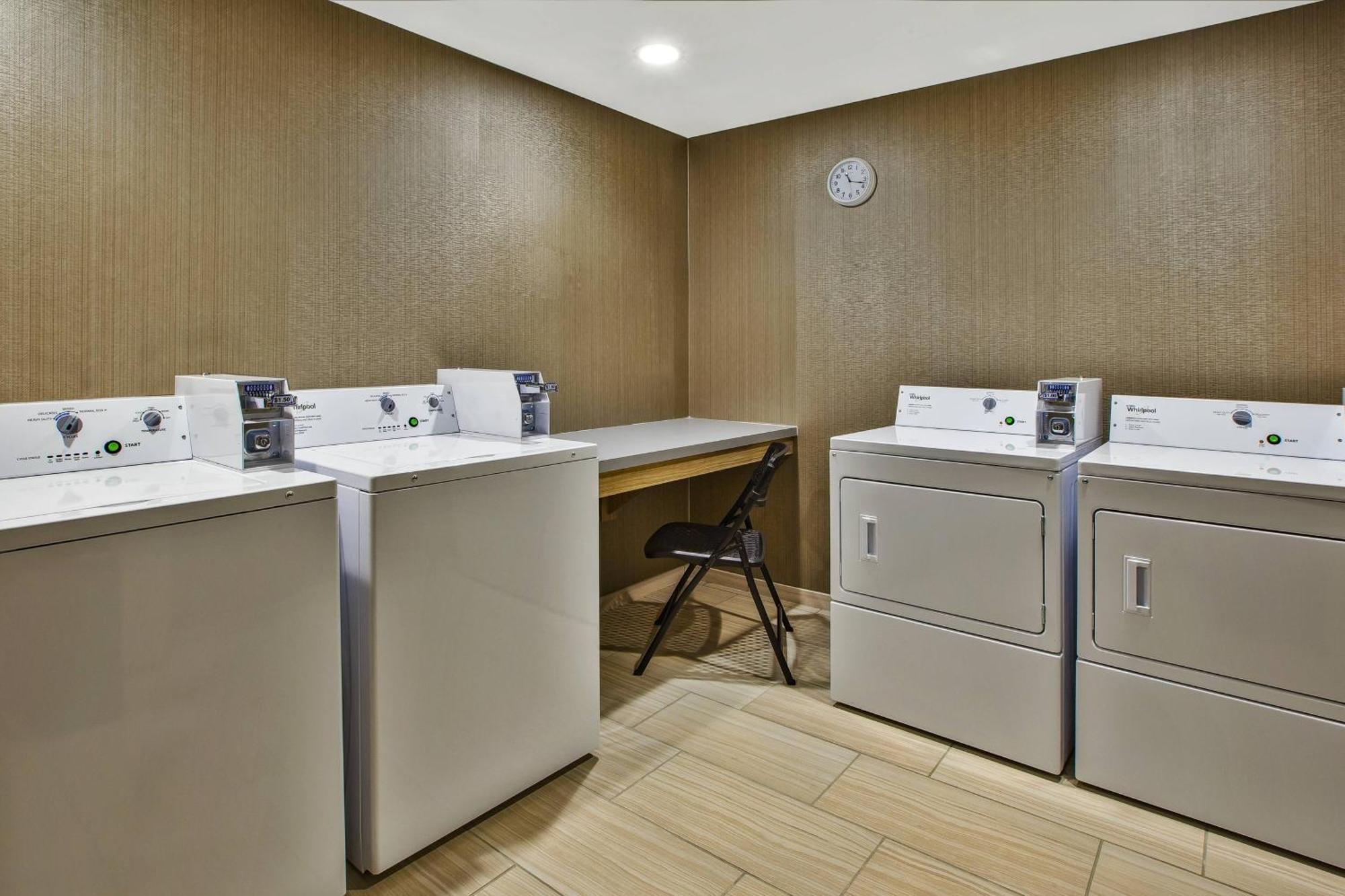 Springhill Suites By Marriott Pittsburgh Butler/Centre City Exterior photo